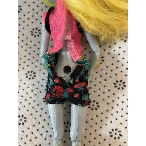 Monster High Doll Freaky Fusion Lagoona Blue Doll 2012 *missing tail/leg fins - Picture 4 of 5